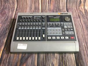 ROLAND VS-880 DIGITAL STUDIO WORKSTATION Very Good | Buya